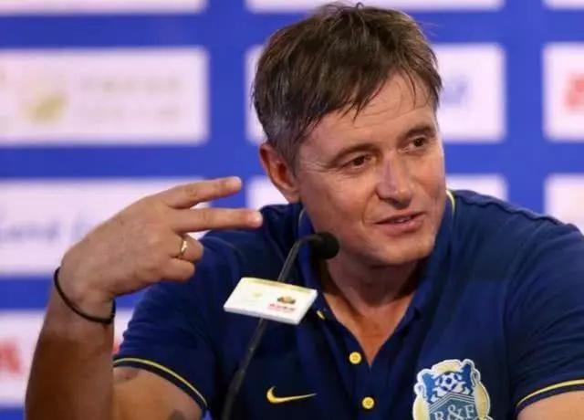 开元直播赛事关于阿森纳内部会议纪要流出：今晚刷新队史纪录，亚冠使命明确，年轻球员获得机会的信息